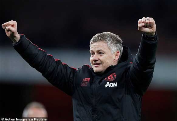 M.U - Burnley: Chờ chiến thắng thứ 9