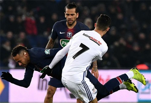 Neymar có nguy cơ nghỉ cả mùa giải vì chấn thương
