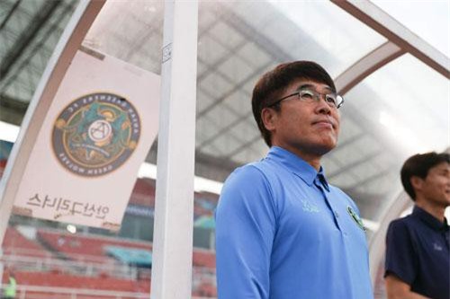 Lee Heung Sil - Tân HLV trưởng CLB Viettel là ai?