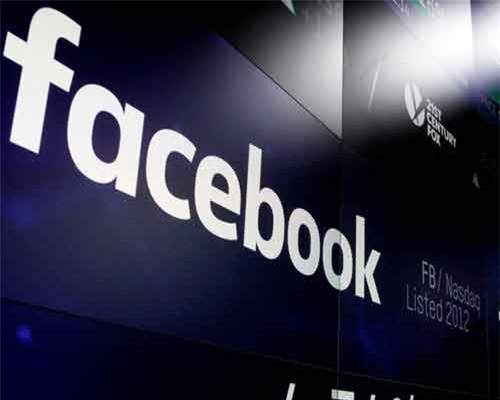 Anh xem xét cấm mạng xã hội