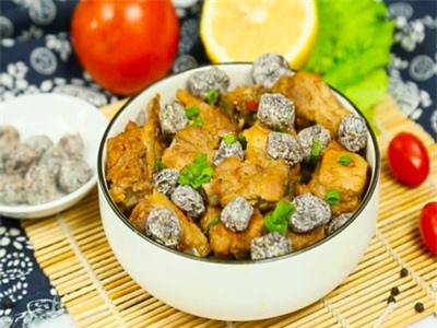 CLIP: Hướng dẫn cách làm món sườn hấp xí muội đơn giản, ngon ngất ngây