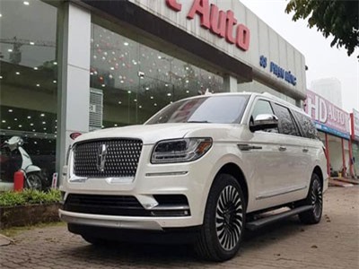 Cận cảnh siêu xe Lincoln Navigator gần 10 tỷ ở Hà Nội
