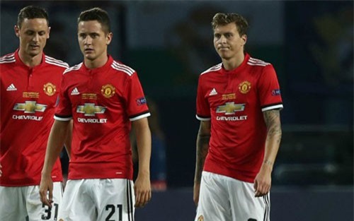 Herrera và Lindelof, điểm tựa cho 'Quỷ' phục sinh