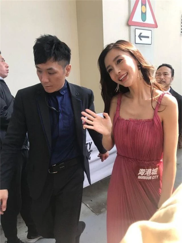 Angelababy bận rộn chạy sô trong những ngày cận Tết - 9