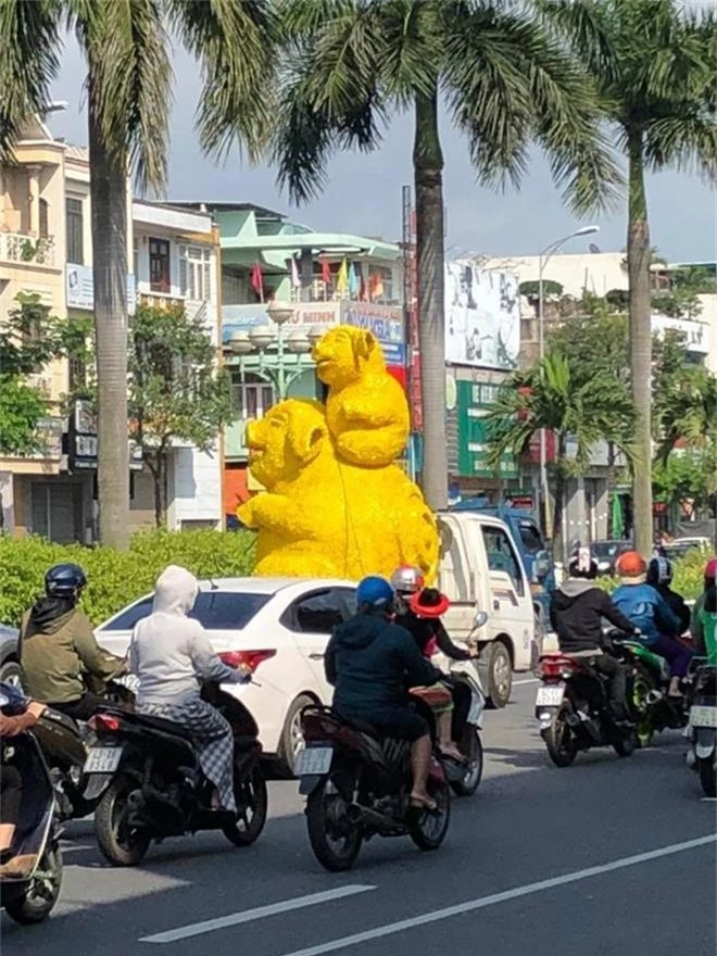 Dàn linh vật heo mừng Tết Kỷ Hợi từ khắp mọi nơi rủ nhau đọ độ cute trên MXH - Ảnh 5.