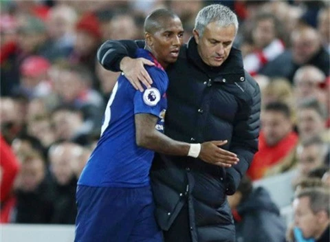 ... lẫn ông thầy khó tinh Jose Mourinho