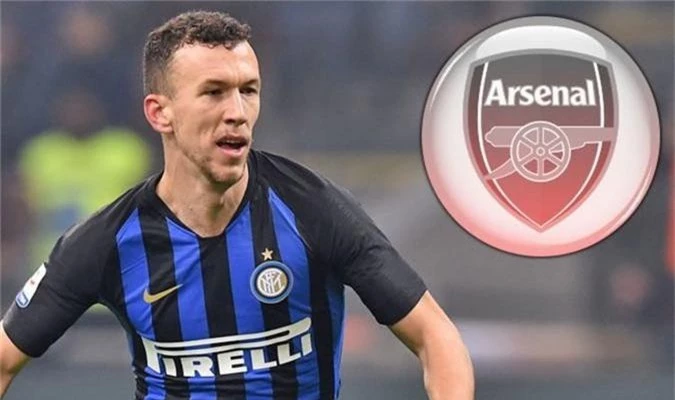 Oái ăm chuyện Arsenal phải cõng lương khủng cho Ozil dù đổi lấy Perisic