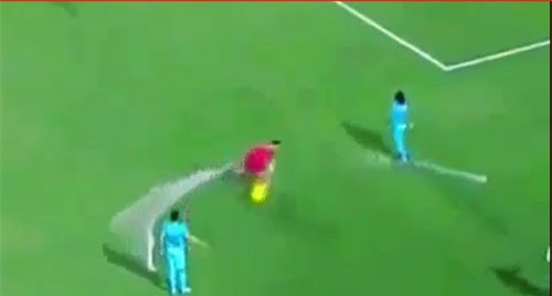 CLIp: không thể nhịn cười với những tình huống hài hước của trọng tài