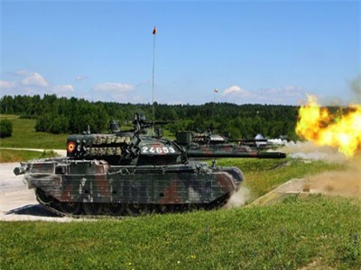 Choáng ngợp sức mạnh xe tăng T-55 'khủng' nhất Đông Âu