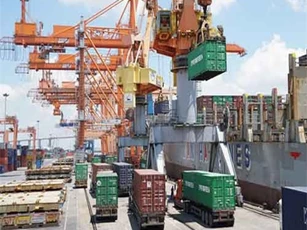 Tháng 1: Ước tính nhập siêu 800 triệu USD