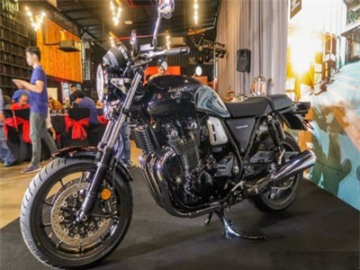 Cận cảnh Honda CB1100RS 2019, giá cao hơn Hyundai Grand i10