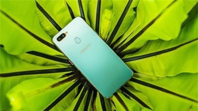 Top 6 smartphone sẽ khuynh đảo thị trường Tết Kỷ Hợi 2019 - 2