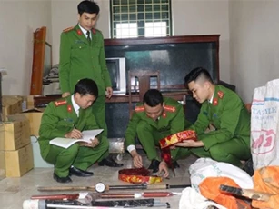 Công an thu giữ gần 200 khẩu súng, 11 lựu đạn