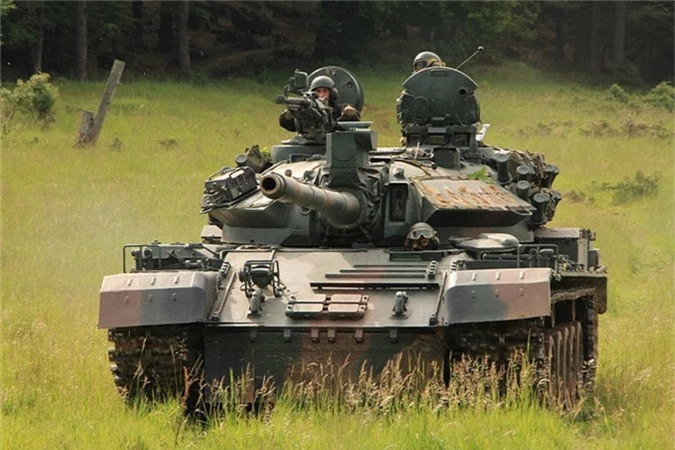 Choang ngop suc manh xe tang T-55 