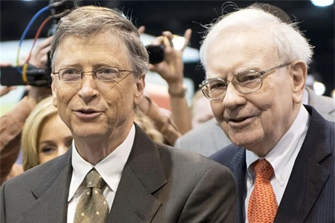 Tỷ phú Bill Gates (bên trái) và nhà đầu tư huyền thoại Warren Buffett (bên phải). Ảnh: BI. 
