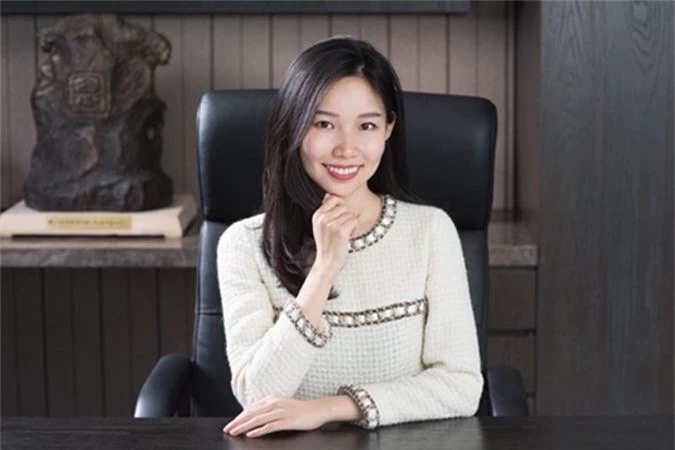 Theresa Tse, nữ chủ tịch tuổi 25 của tập đoàn Sino Biopharmaceuticals. Ảnh: Sino. 