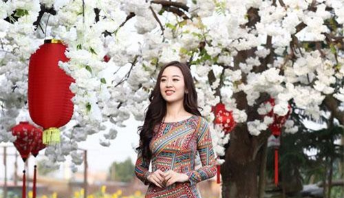 Người đẹp Hoa hậu Hoàn vũ Việt Nam 7 lần thi nhan sắc vẫn... chưa muốn ngừng