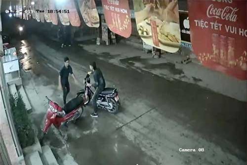 Đặc điểm nhận dạng của nghi can vụ án cắt cổ tài xế taxi tại sân vận động Mỹ Đình