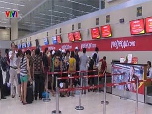 Nhiều hãng hàng không xảy ra tình trạng chậm, hủy chuyến