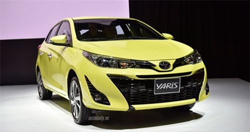 Có 650 triệu đồng, chọn Suzuki Swift 2018 hay Toyota Yaris?