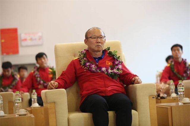 HLV Park Hang Seo sang Campuchia “xem giò” cầu thủ U22 Việt Nam