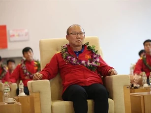 HLV Park Hang Seo sang Campuchia “xem giò” cầu thủ U22 Việt Nam