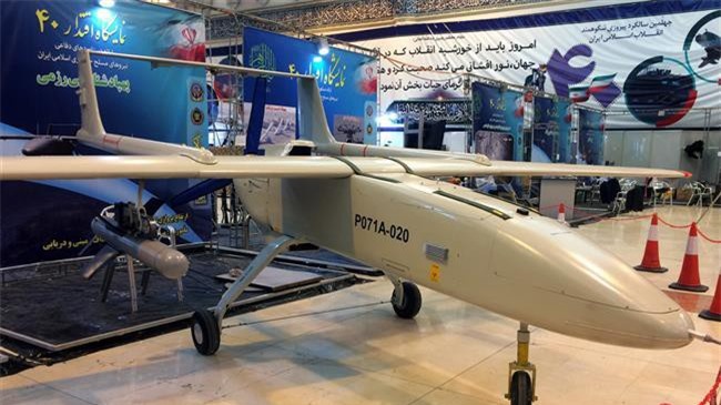 Iran "khoe" một loạt tên lửa và máy bay do thám