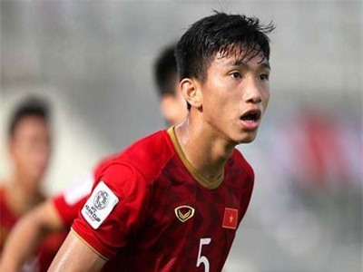 Hà Nội FC bác bỏ thông tin Văn Hậu sang Muangthong United