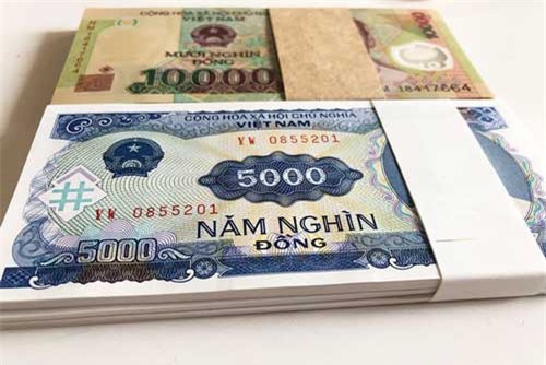 Càng cận Tết, phí đổi tiền mới càng tăng, có nơi đòi 70%