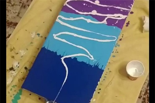 Clip: Nhìn cách họa sĩ tạo nên bức tranh, stress cỡ nào cũng biến mất dạng