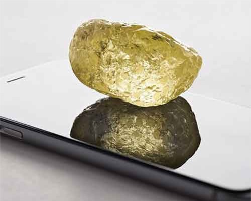 Mỹ trưng bày viên kim cương vàng 552 carat quý hiếm