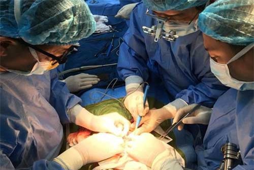 Phẫu thuật thành công cho 2 bệnh nhi mắc khối u hiếm gặp