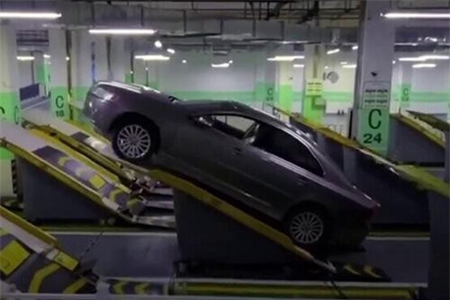 Clip: Trung Quốc thử nghiệm bãi đỗ xe nghiêng tiết kiệm diện tích