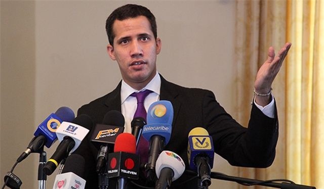 Tổng thống tự xưng Venezuela không loại trừ khả năng nhận hỗ trợ quân sự từ Mỹ