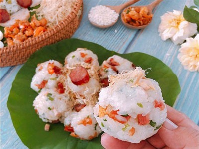 Cách làm xôi lạp xưởng tôm khô mới lạ