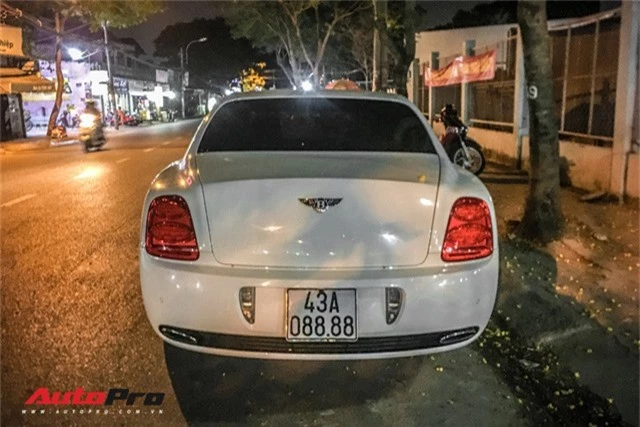 Bentley Continental Flying Spur của đại gia Đà Nẵng cũ nhưng vẫn nổi bật nhờ chi tiết này - Ảnh 3.