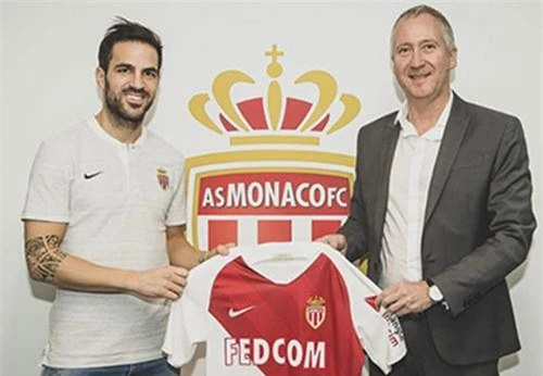 Chelsea bán Fabregas cho Monaco với giá 3,5 triệu bảng