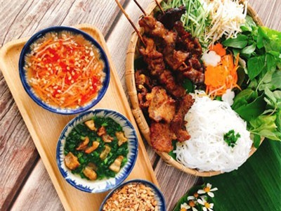 Cách làm bún thịt nướng nhà làm ngon hơn ngoài hàng