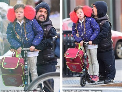 Thích thú hình ảnh của hai cha con nam diễn viên 'tí hon'