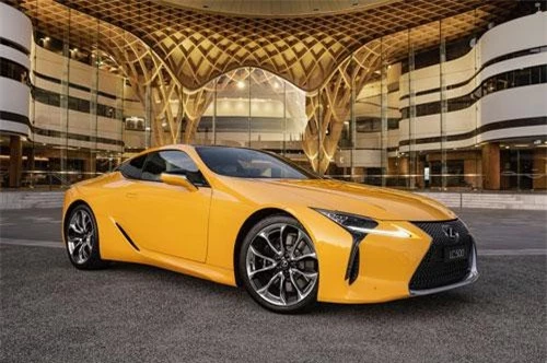 3. Lexus LC 2019 (giá khởi điểm: 92.300 USD).