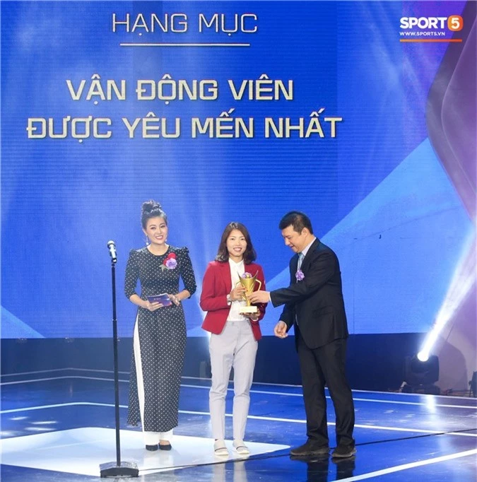 Duy Mạnh cắm cờ trên tuyết được chọn là khoảnh khắc ấn tượng nhất của thể thao Việt Nam năm 2018 - Ảnh 8.