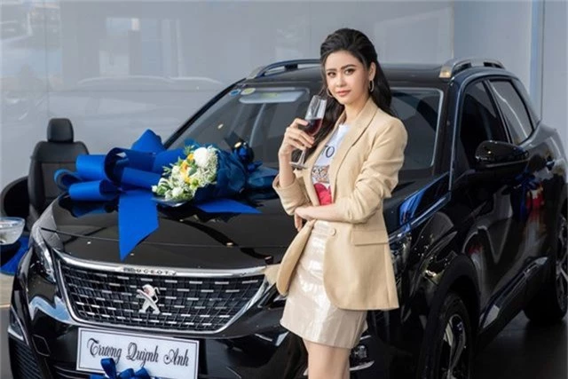 Sao Việt lên đời ô tô đón Tết: Giản dị hay nổi trội? - 4 Sao Việt lên đời ô tô đón Tết: Giản dị hay nổi trội? - 4