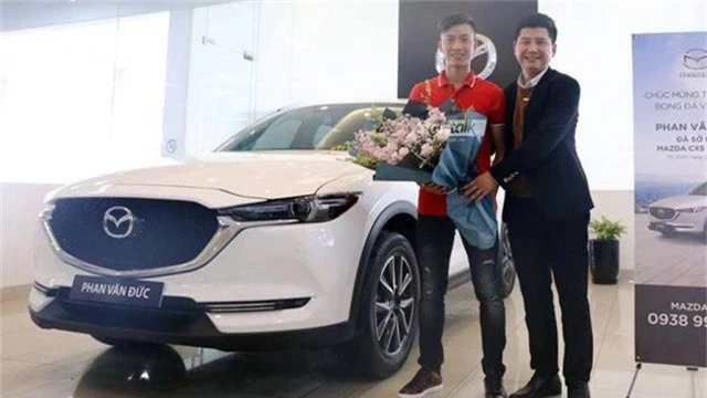 Sao Việt lên đời ô tô đón Tết: Giản dị hay nổi trội? - 5 Sao Việt lên đời ô tô đón Tết: Giản dị hay nổi trội? - 5