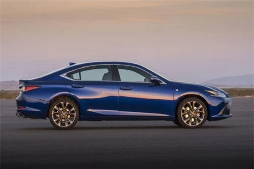 Lexus ES 350 F Sport 2019.