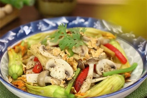 Clip: Nấm xào bông bí tàu hủ ky chống ngấy ngày Tết