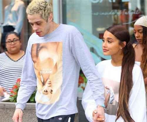 Sao phim Thế giới ngầm hò hẹn với bạn trai kém 20 tuổi