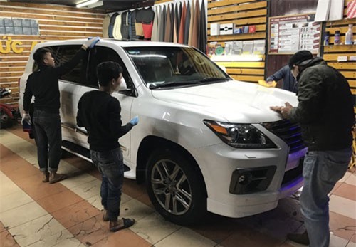 BẢN TIN TÀI CHÍNH-KINH DOANH: ‘Làm đẹp xế hộp’ hốt bạc dịp Tết, mâm ngũ quả tăng giá