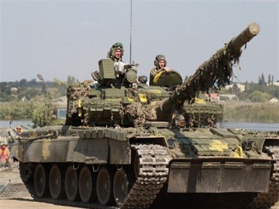 Sợ hãi T-72, T-90 Nga, Ukraine ráo riết hồi sinh 'tăng bay' T-80