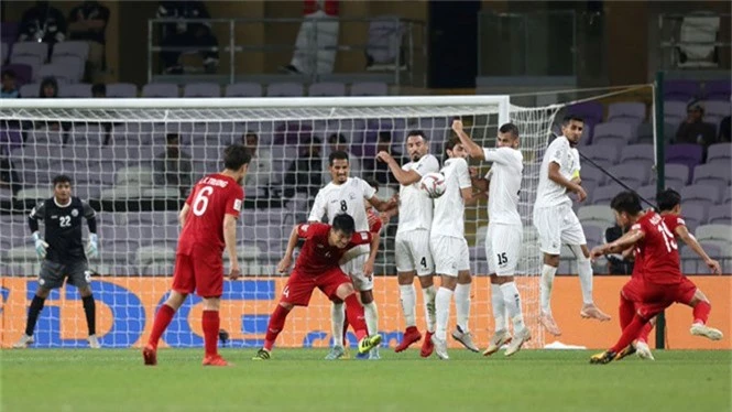Siêu phẩm của Quang Hải lọt top 10 bàn thắng Asian Cup 2019