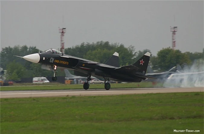 Sukhoi S-37 va su ra doi ra cua chien dau co tang hinh Nga-Hinh-4